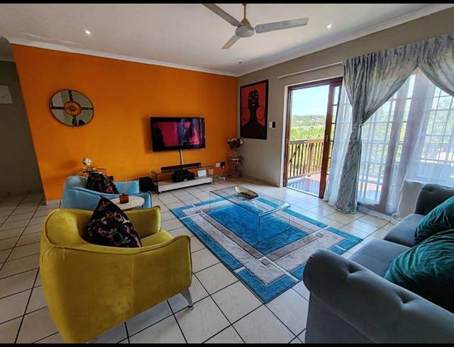 2 BEDROOM APARTMENT FOR SALE IN MARGATE BEACH